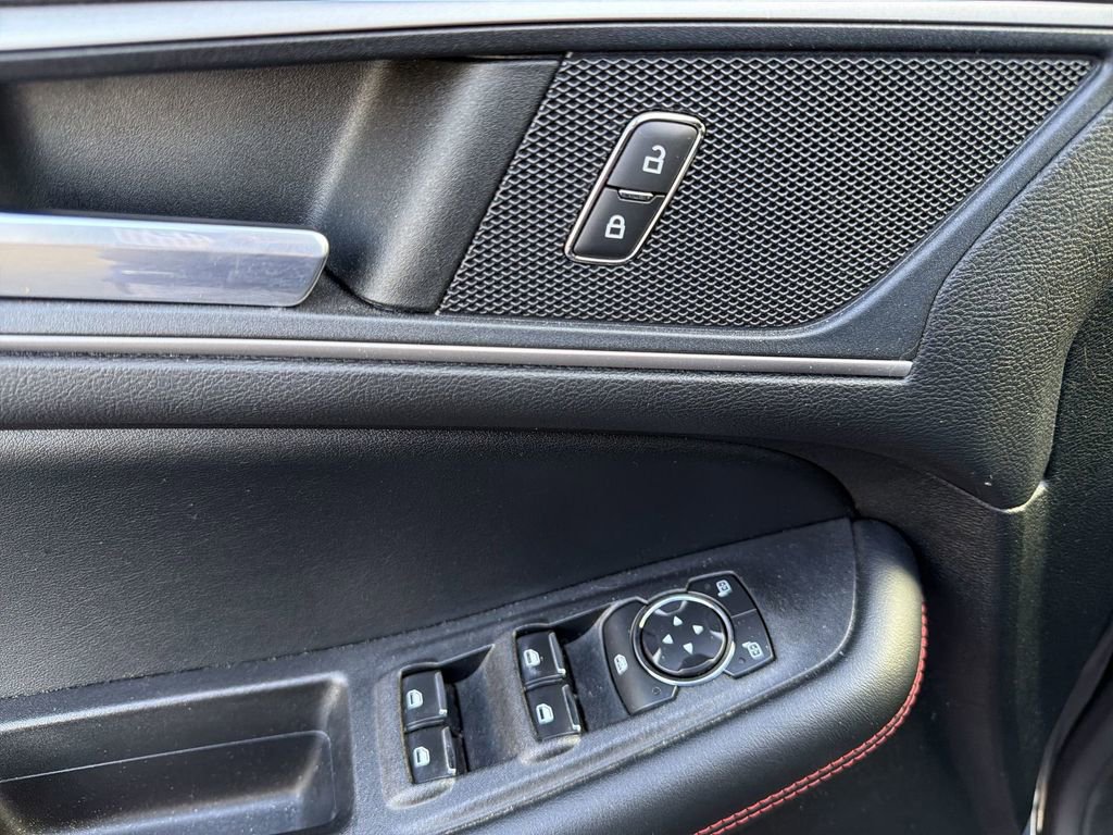 Used 2022 Ford Edge ST-Line w/ Cargo Accessory Package AWD/4WD image 15