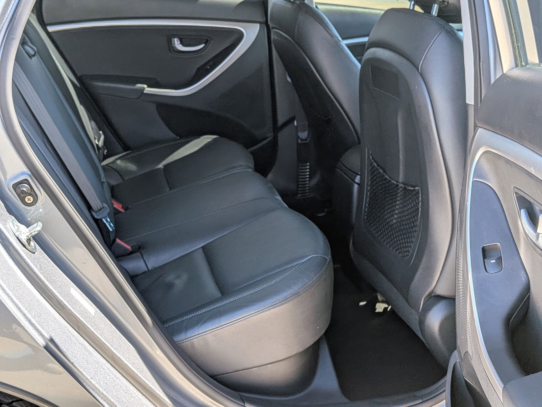 Used 2015 Hyundai Elantra GT w/ Option Group 02 FWD image 26