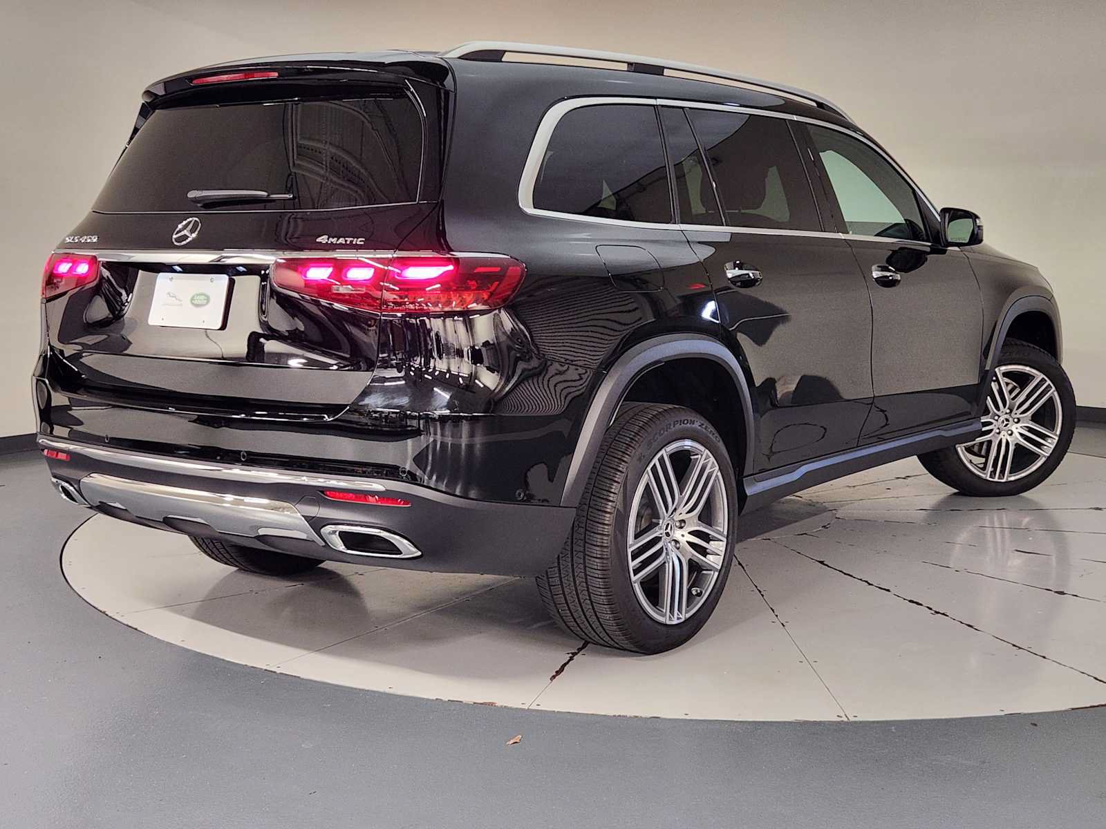 Used 2026 Mercedes-Benz GLS 450 4MATIC image 2