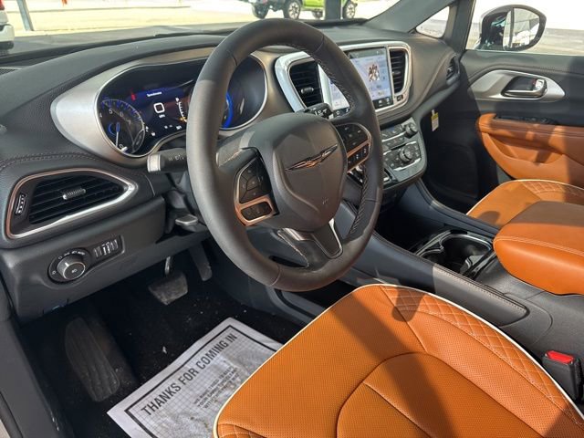 New 2026 Chrysler Pacifica Pinnacle FWD image 17