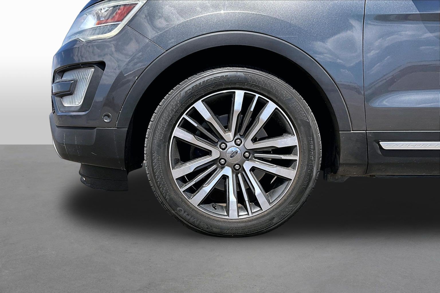 Used 2017 Ford Explorer Platinum AWD/4WD image 8