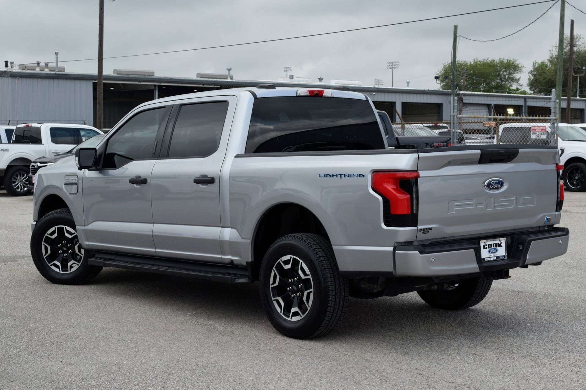 Certified 2023 Ford F150 Lightning XLT AWD/4WD image 4