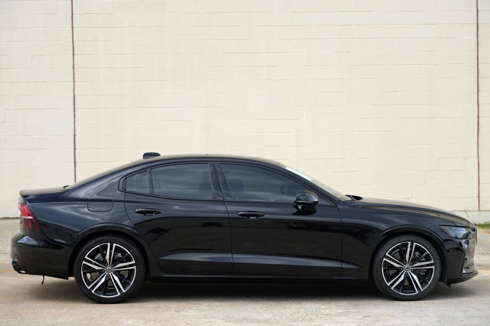Used 2021 Volvo S60 T6 R-Design AWD/4WD image 51