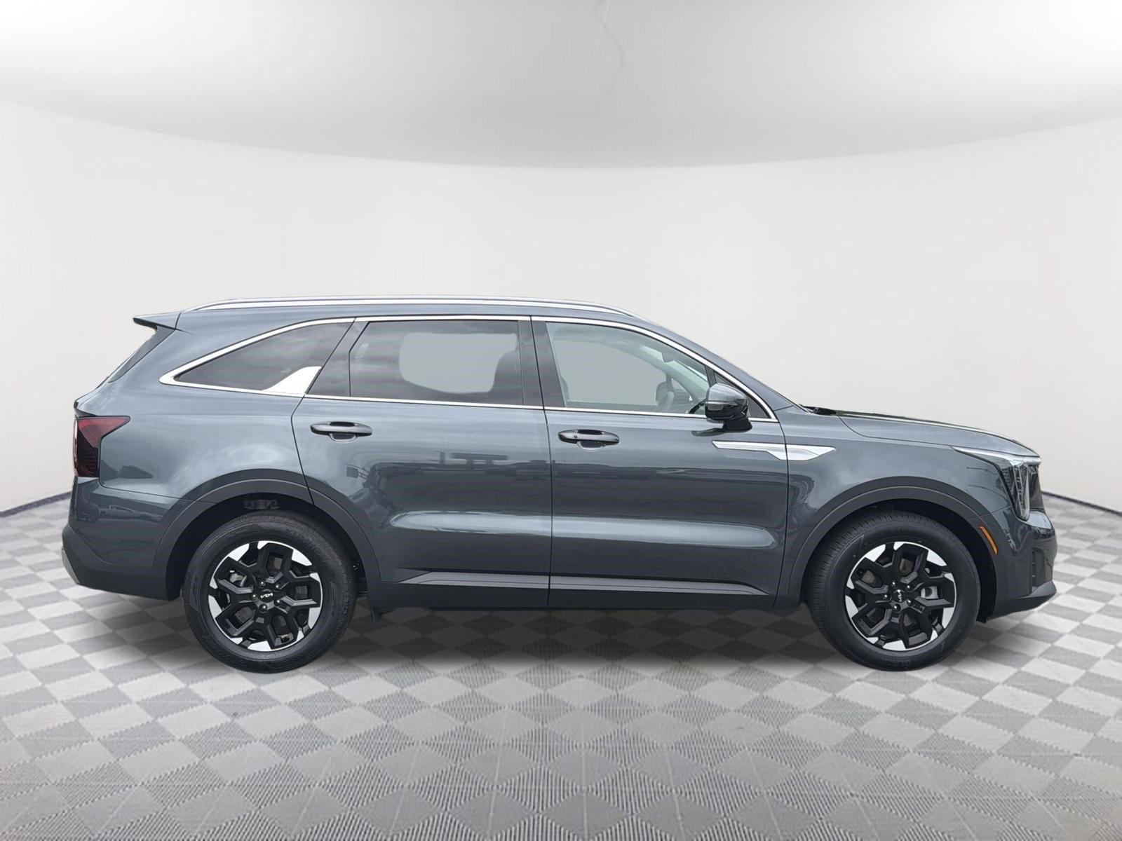 Used 2024 Kia Sorento S w/ Panoramic Sunroof Package FWD image 7