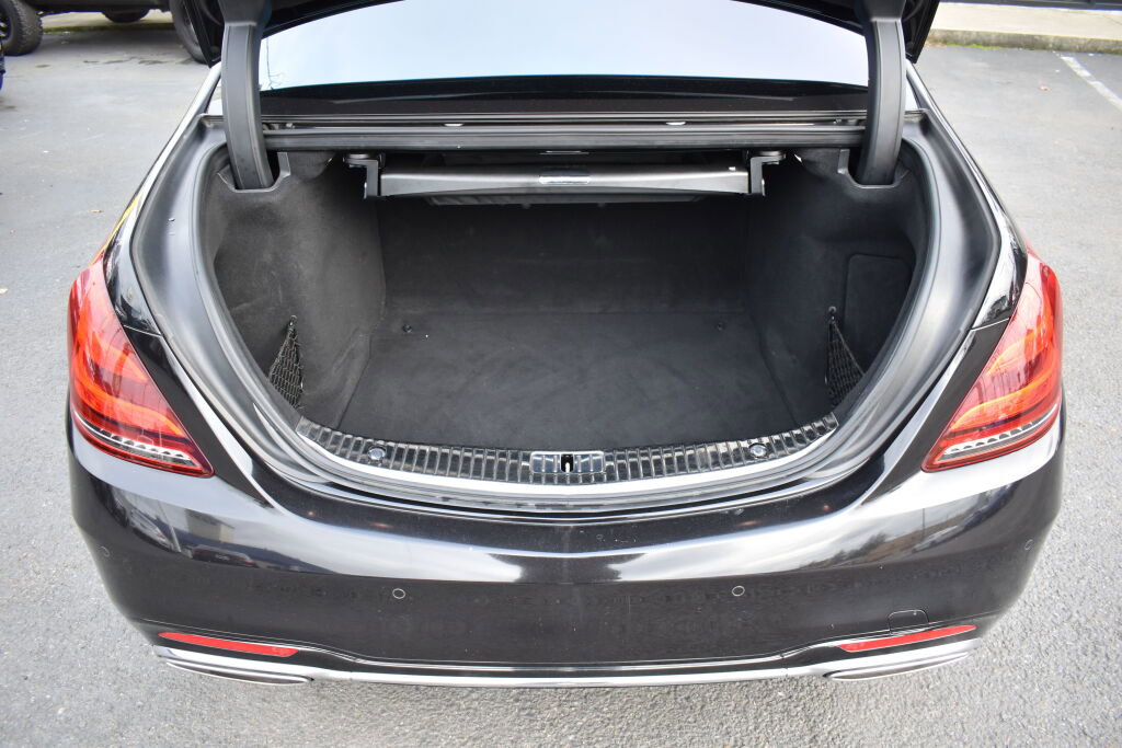 Used 2018 Mercedes-Benz S 560 Sedan w/ AMG Line Exterior image 34