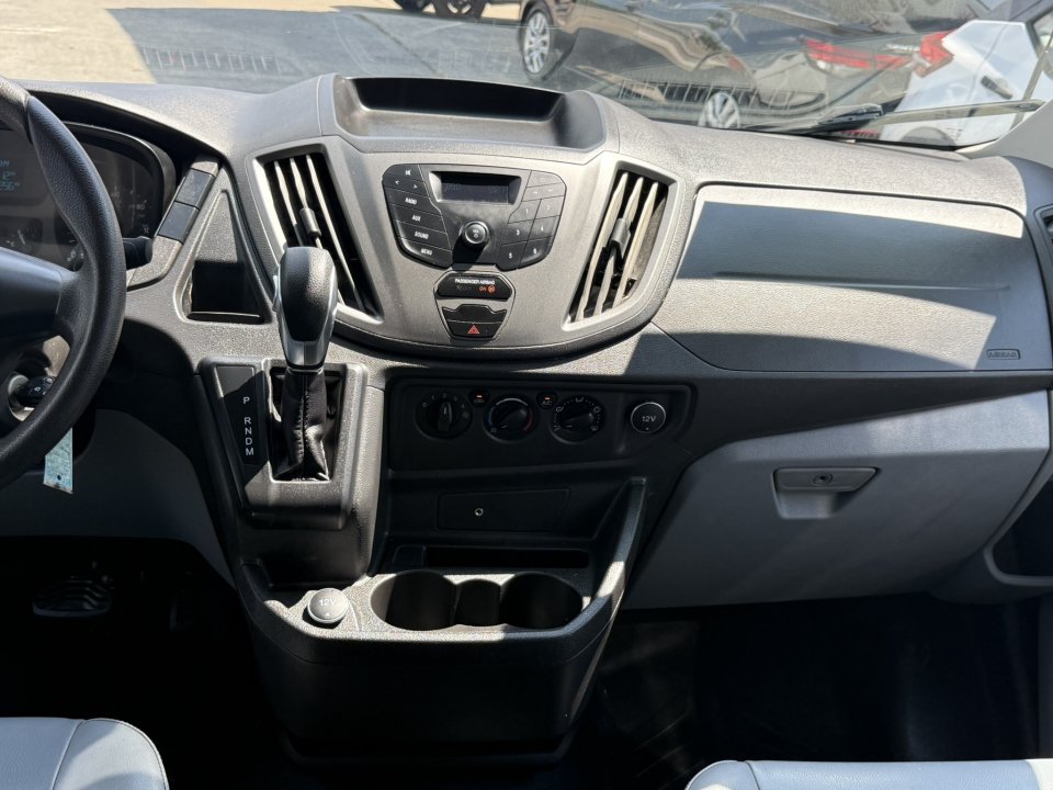 Used 2018 Ford Transit 250 130 Low Roof RWD image 14