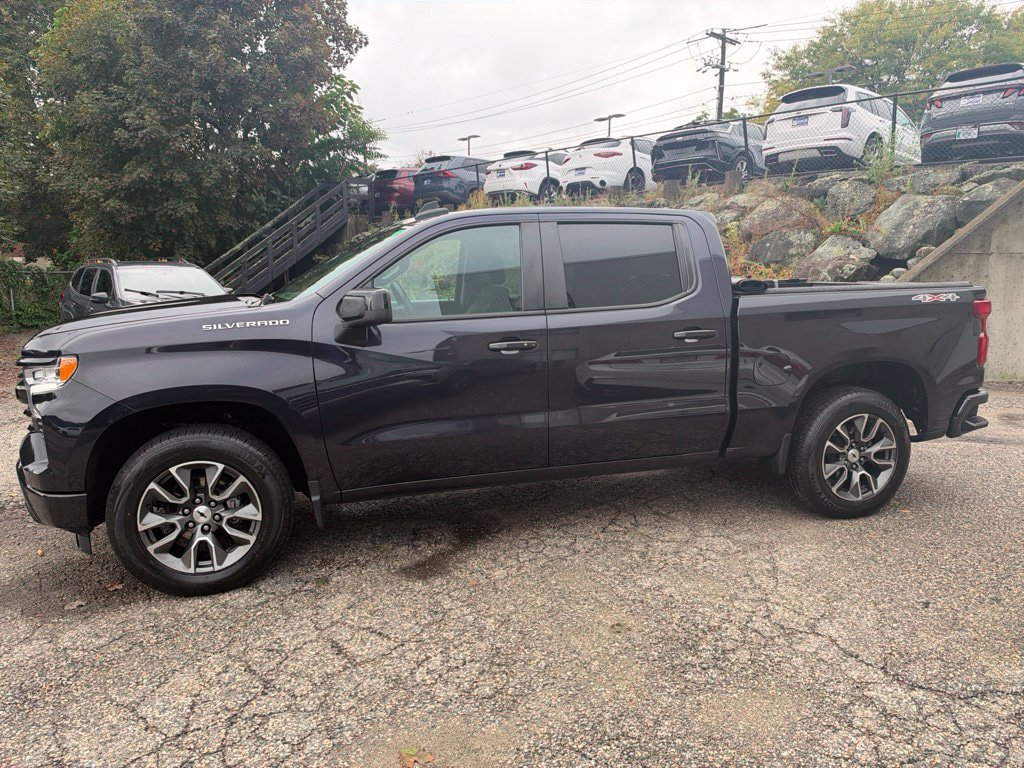 Used 2023 Chevrolet Silverado 1500 RST AWD/4WD image 3