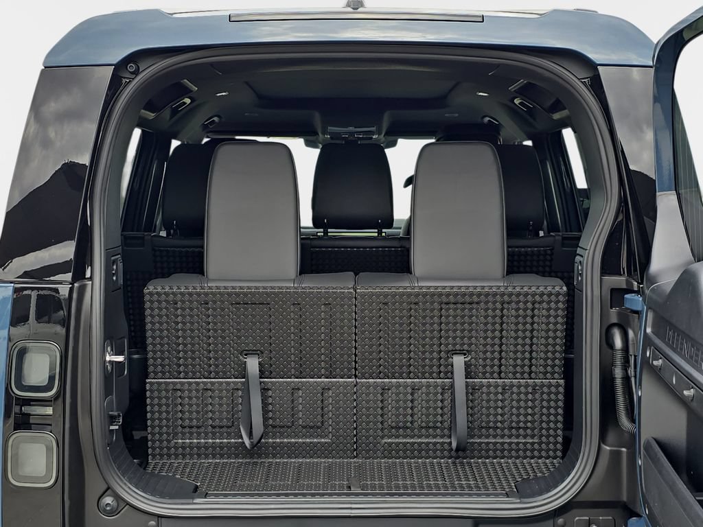 New 2026 Land Rover Defender 110 X-Dynamic SE AWD/4WD image 14