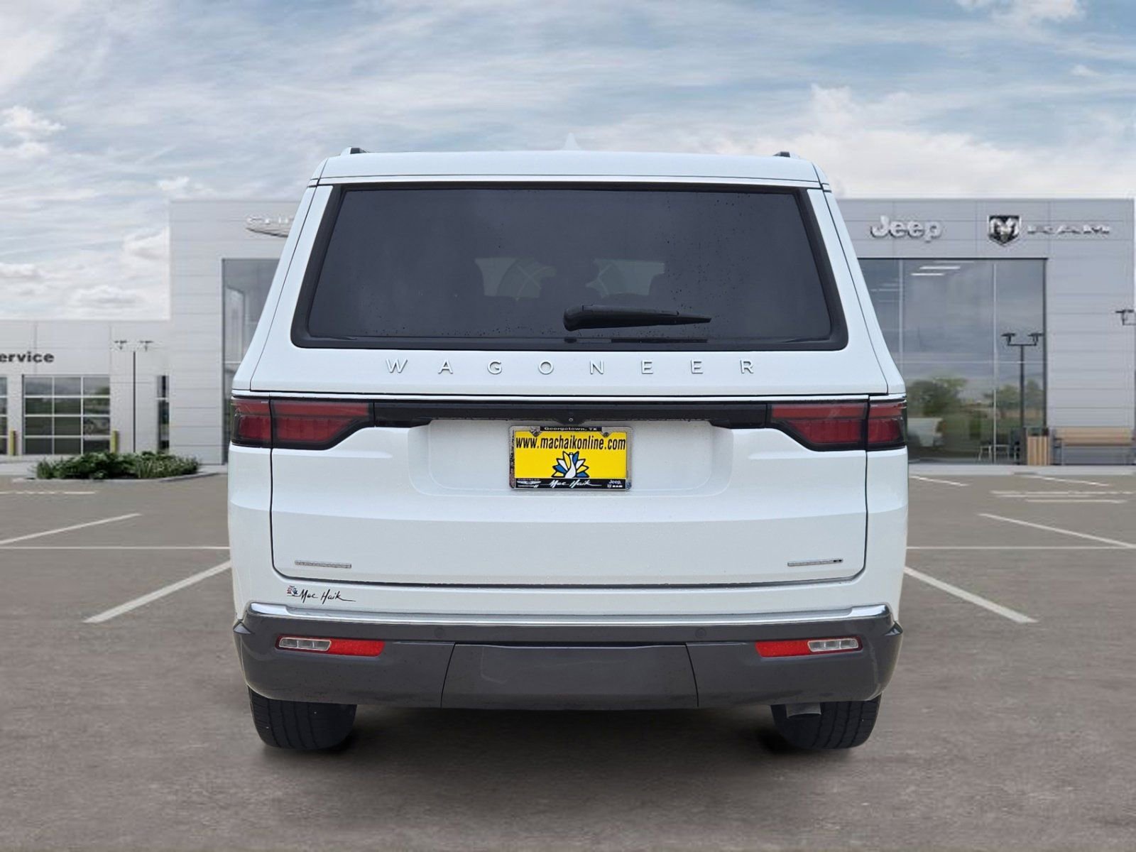 Used 2022 Jeep Wagoneer Series II AWD/4WD image 4