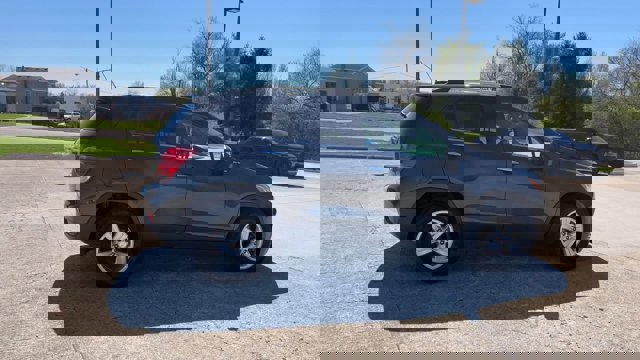 Used 2018 Chevrolet Trax LT w/ LT Convenience Package image 9