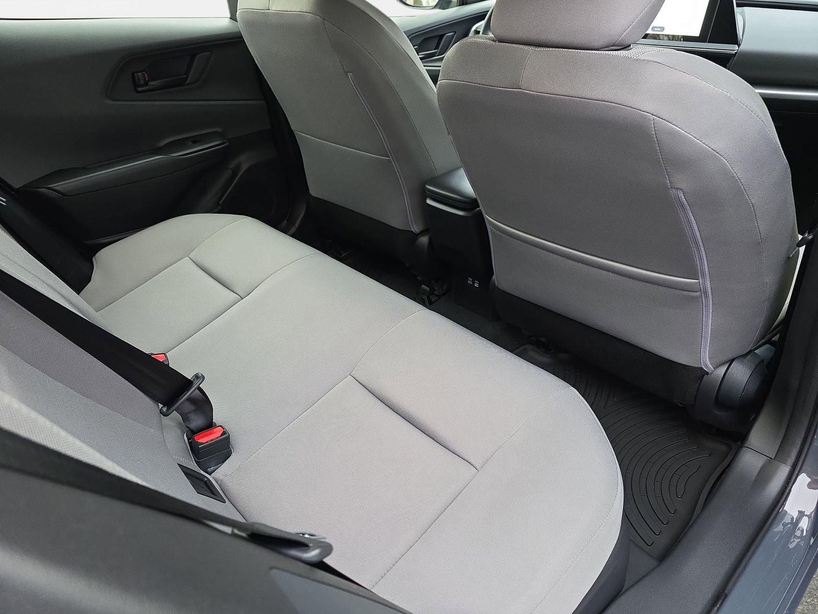 Used 2025 Toyota Prius LE image 11