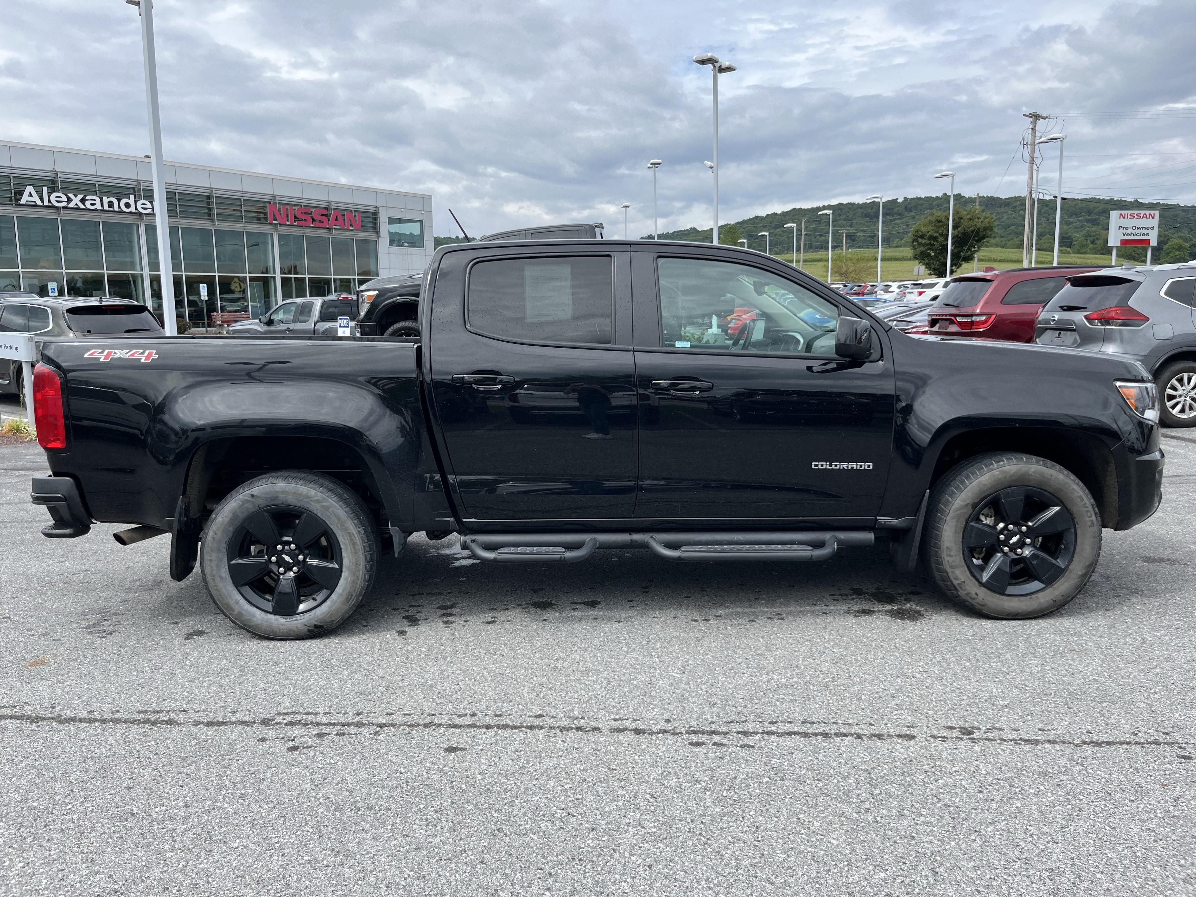 Used 2018 Chevrolet Colorado LT AWD/4WD image 2