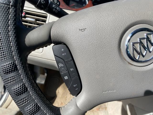 Used 2009 Buick Lucerne CXL image 9