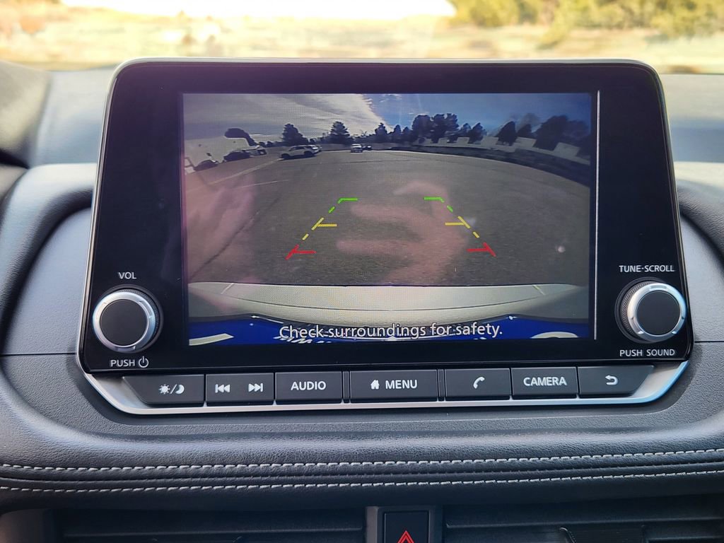 Used 2024 Nissan Rogue S image 23