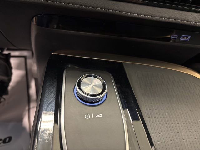 Used 2025 Buick Enclave Avenir w/ Super Cruise Package AWD/4WD image 30