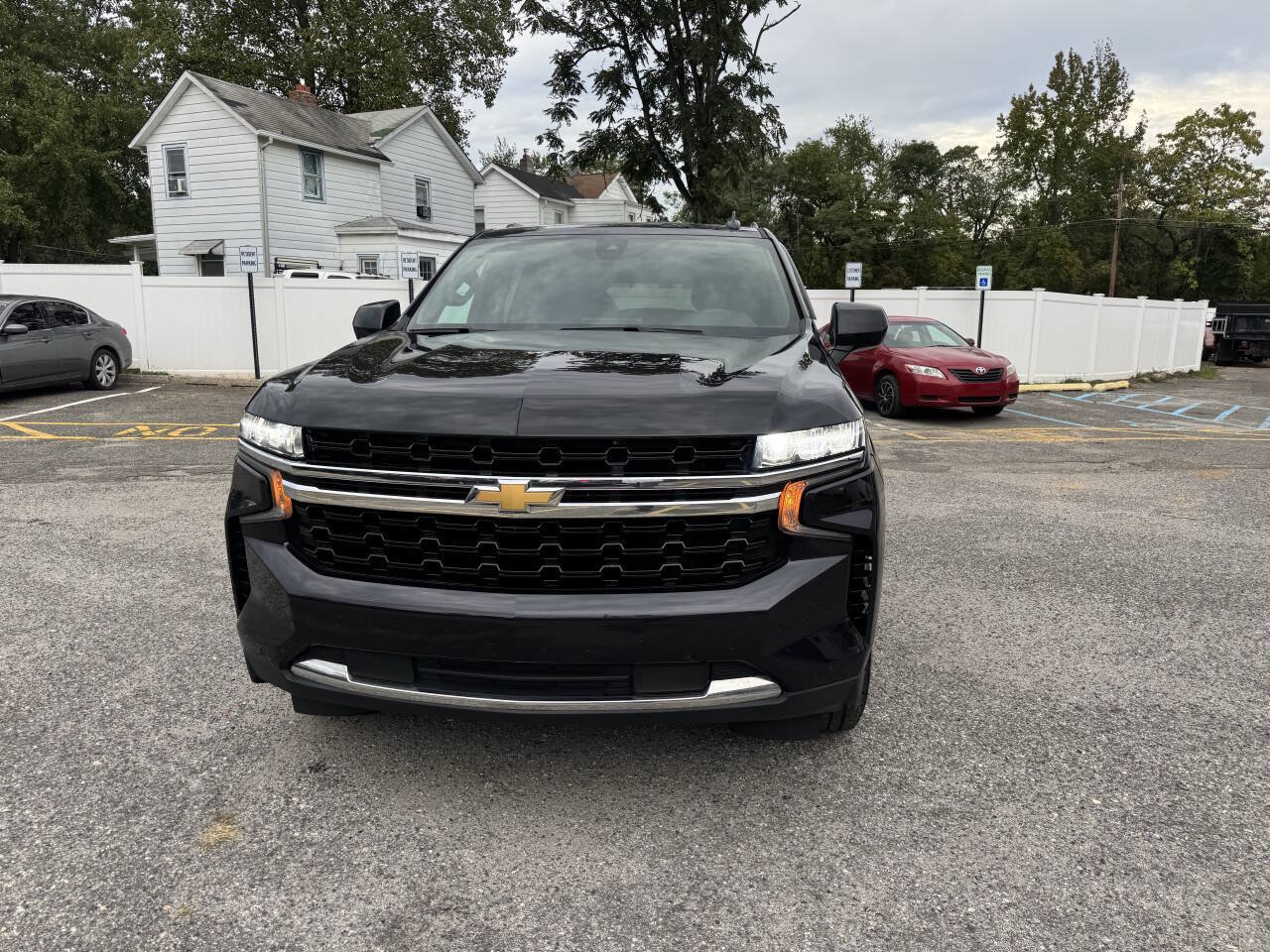 Used 2022 Chevrolet Tahoe 4WD image 3