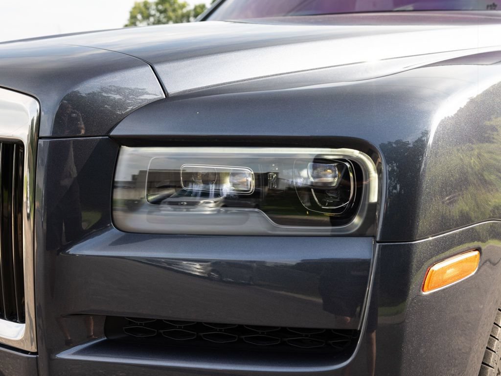 Certified 2022 Rolls-Royce Cullinan w/ Cullinan Package AWD/4WD image 15