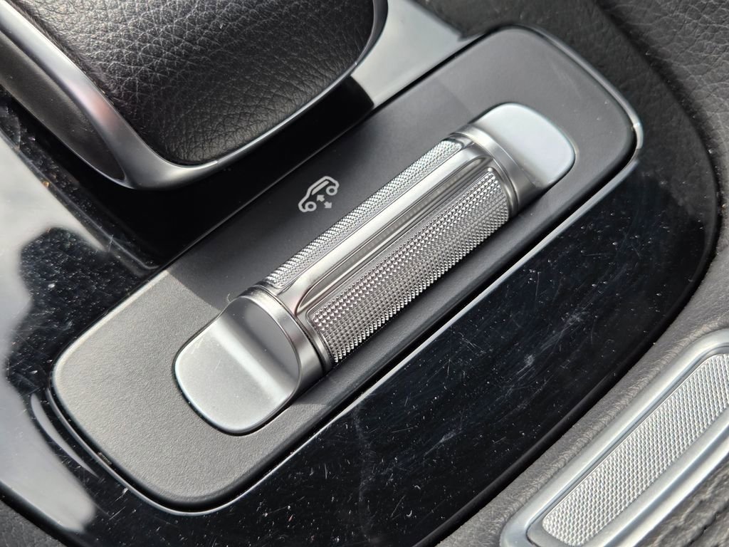 Used 2025 Mercedes-Benz GLS 450 4MATIC image 18