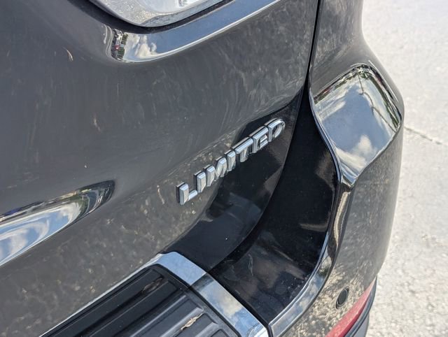 Used 2018 Jeep Grand Cherokee Limited RWD image 16