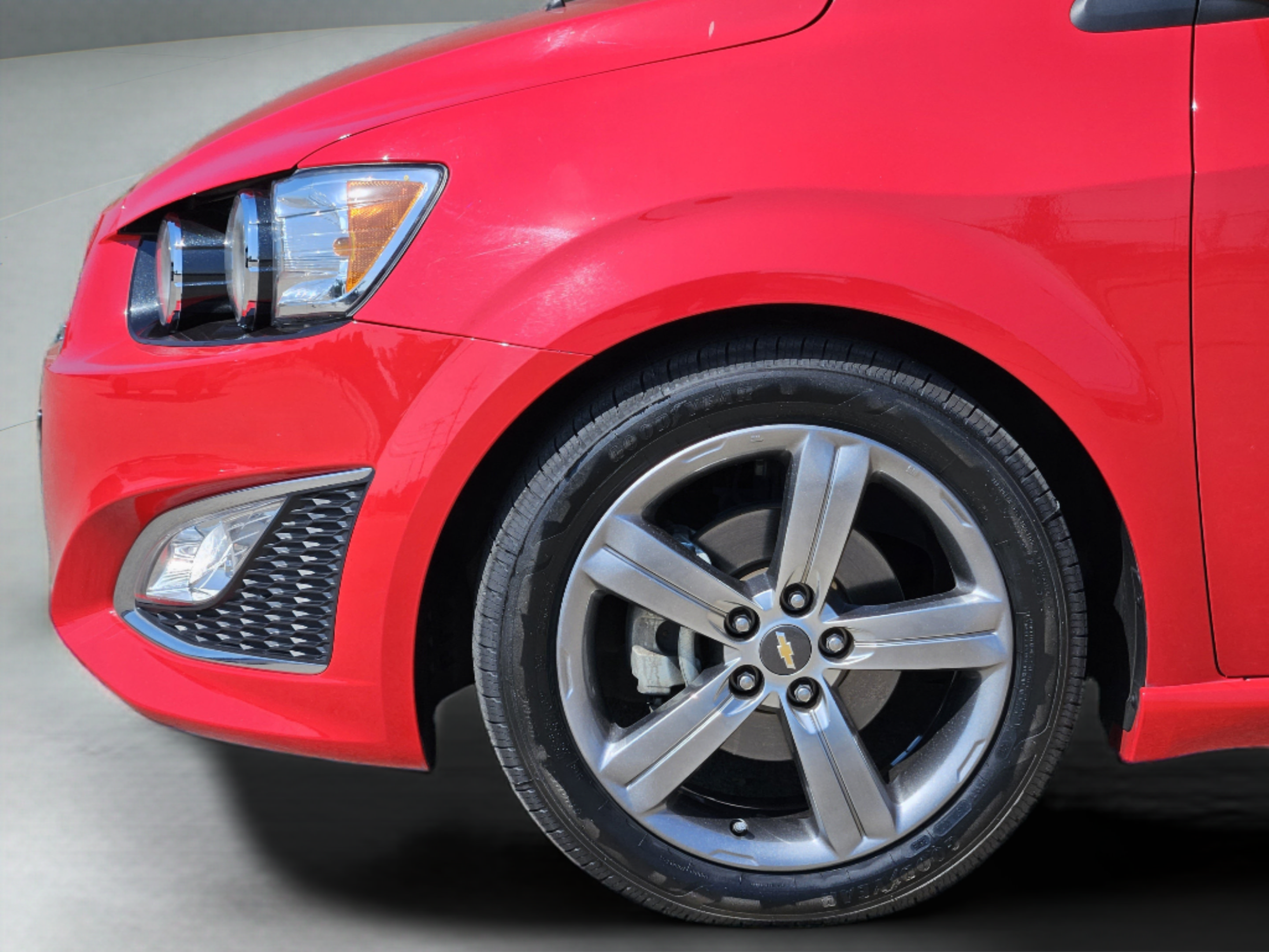 Used 2015 Chevrolet Sonic RS w/ Advanced Safety Package FWD image 12
