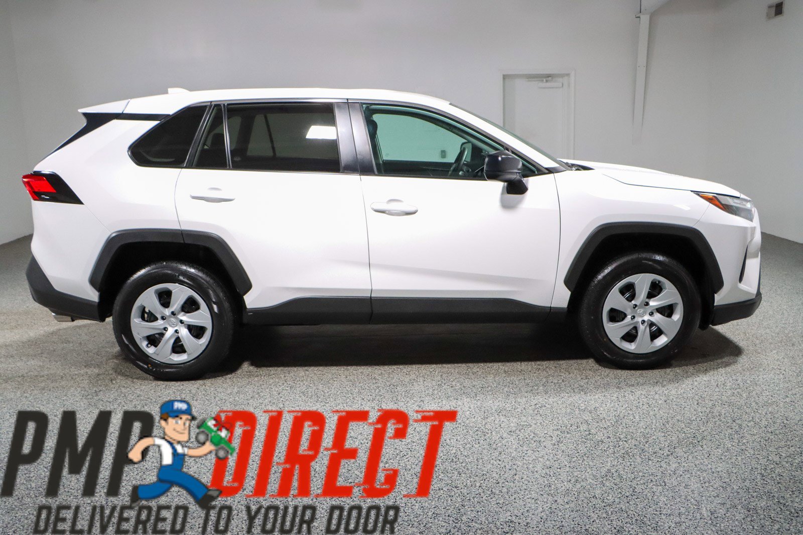 Used 2024 Toyota RAV4 LE image 6