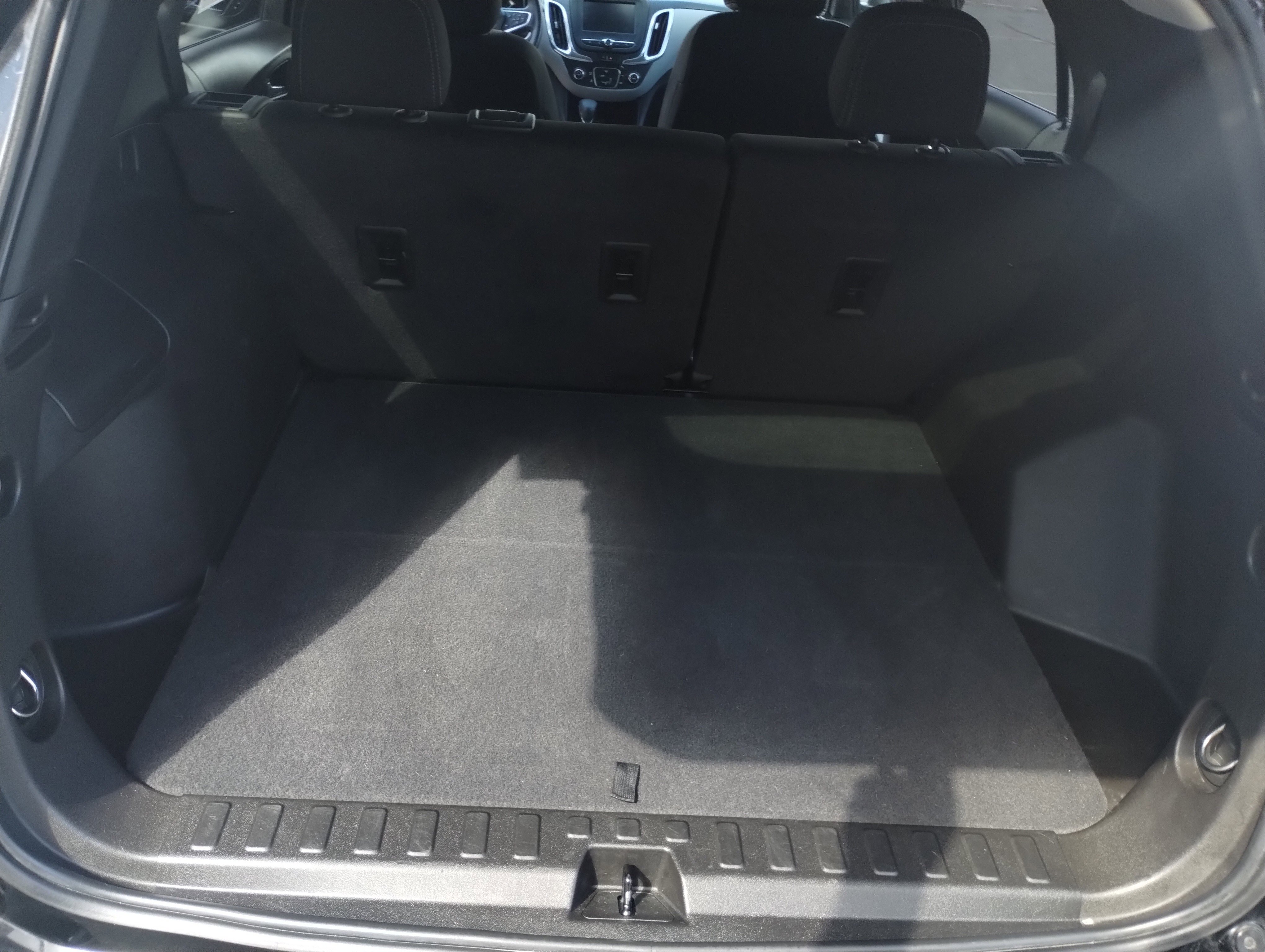 Used 2022 Chevrolet Equinox LS w/ LS Convenience Package image 18