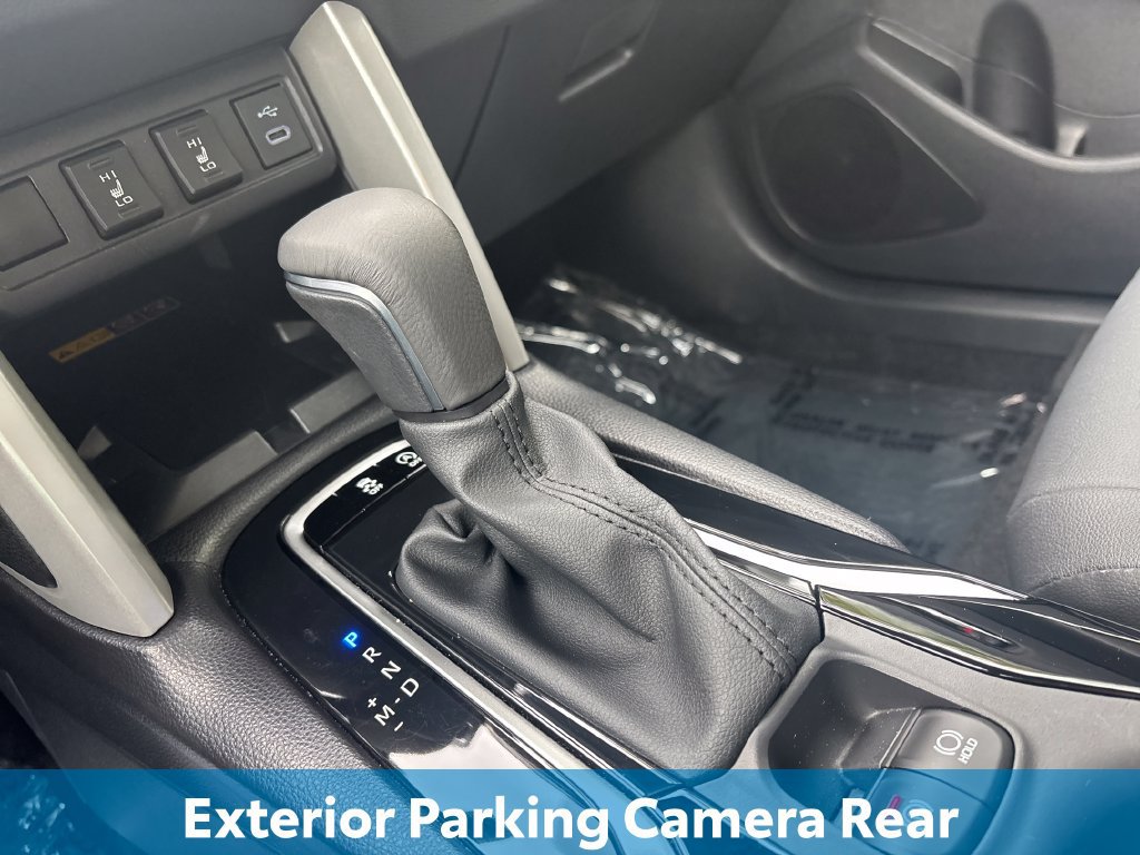 Used 2025 Toyota Corolla Cross XLE FWD image 25