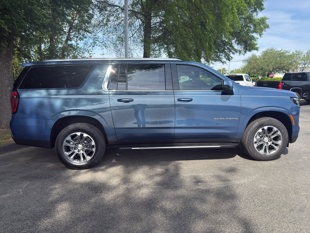 New 2026 Chevrolet Suburban LS image 10