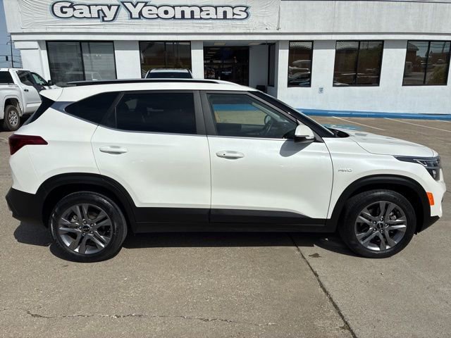 Used 2023 Kia Seltos S w/ Navigation Package image 9