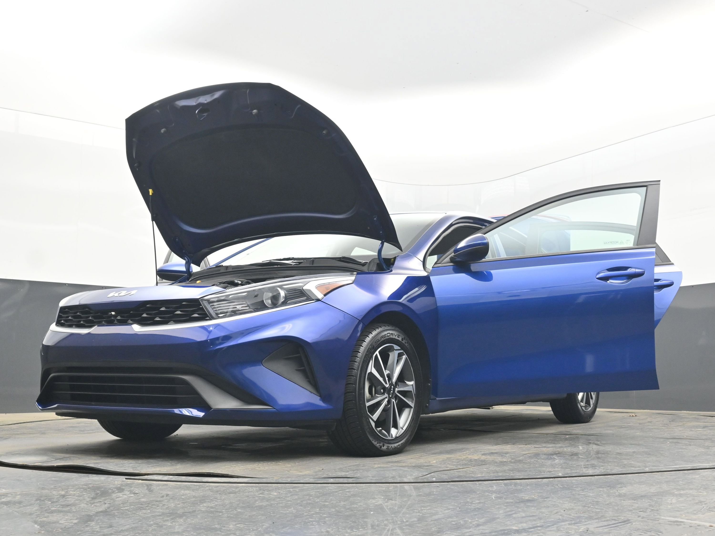 Used 2023 Kia Forte LXS image 41