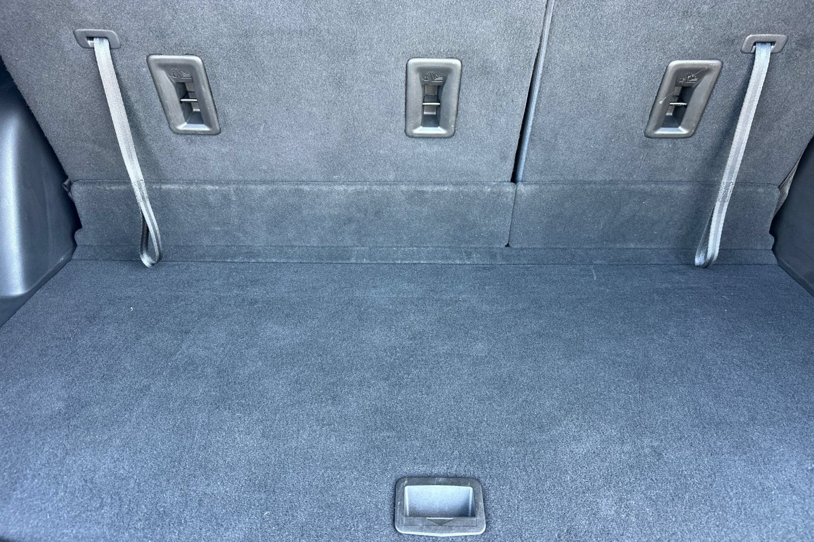 Used 2023 Buick Enclave Essence FWD image 18