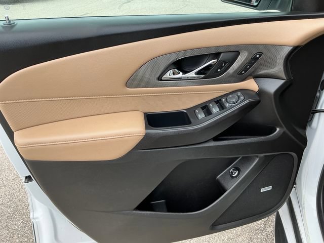 Certified 2022 Chevrolet Traverse Premier w/ LPO, 'HIT The Road' Package AWD/4WD image 6