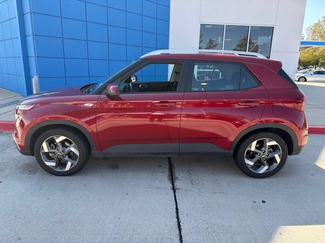 Used 2024 Hyundai Venue SEL FWD image 8
