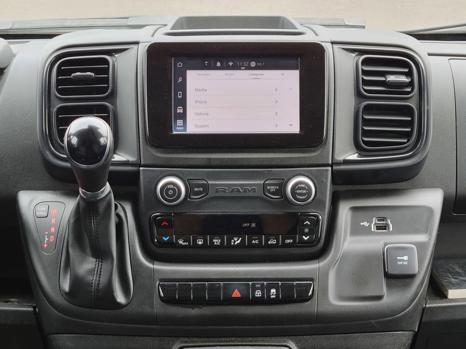 New 2024 RAM ProMaster 3500 w/ Cold Weather Group image 19