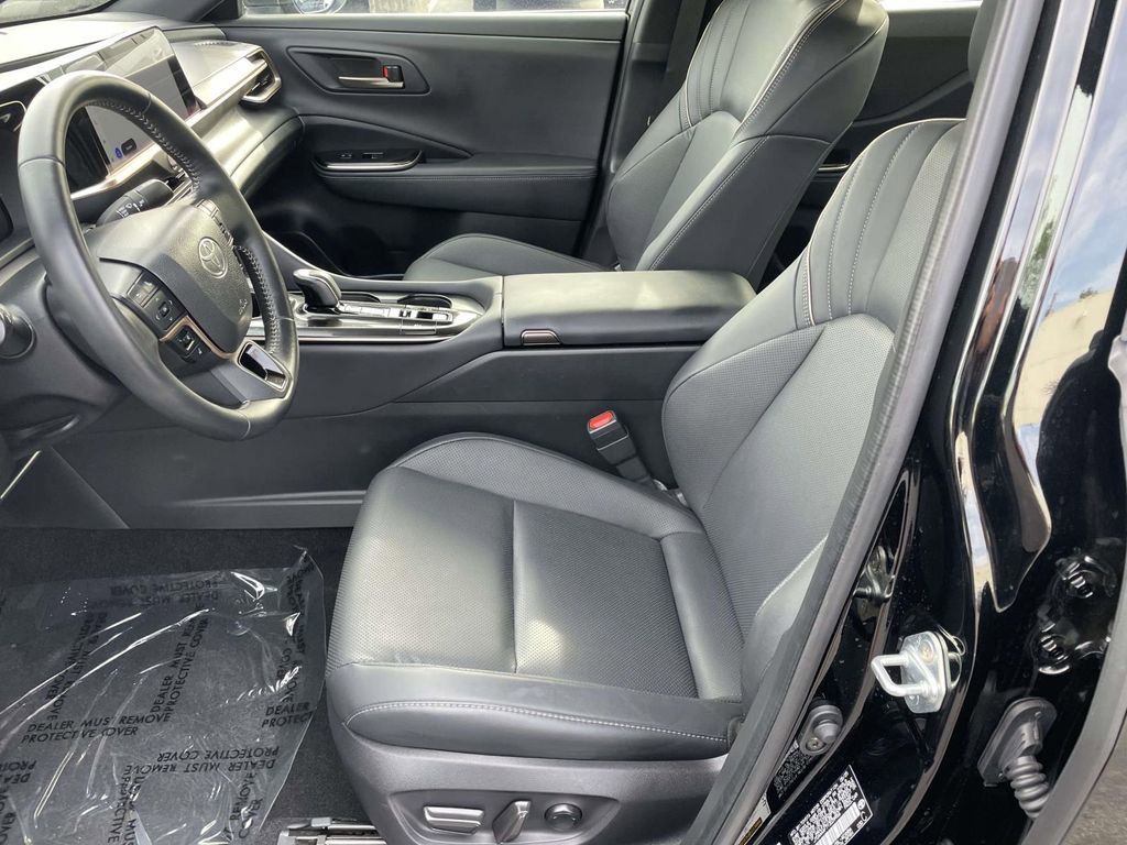 Used 2026 Toyota Crown XLE image 28