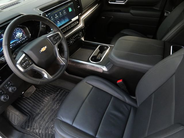 Used 2025 Chevrolet Silverado 2500 LTZ w/ LTZ Premium Package AWD/4WD image 11