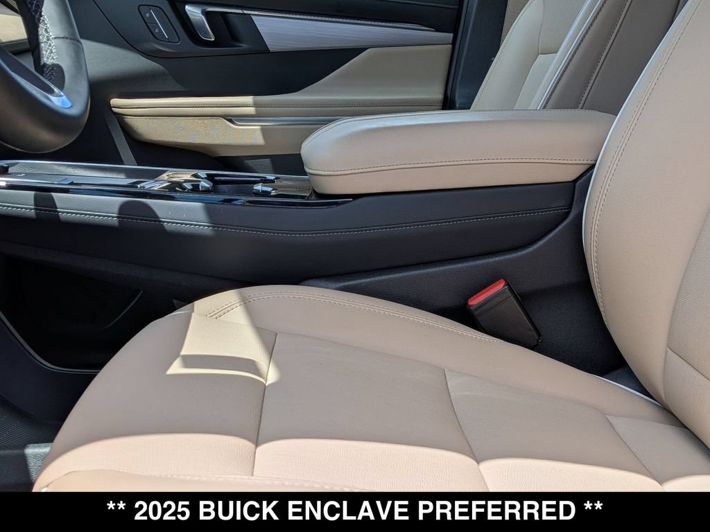 Used 2025 Buick Enclave Preferred w/ Power Package FWD image 17