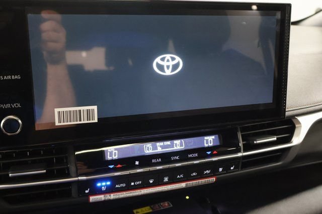 New 2026 Toyota Sienna Platinum AWD/4WD image 20