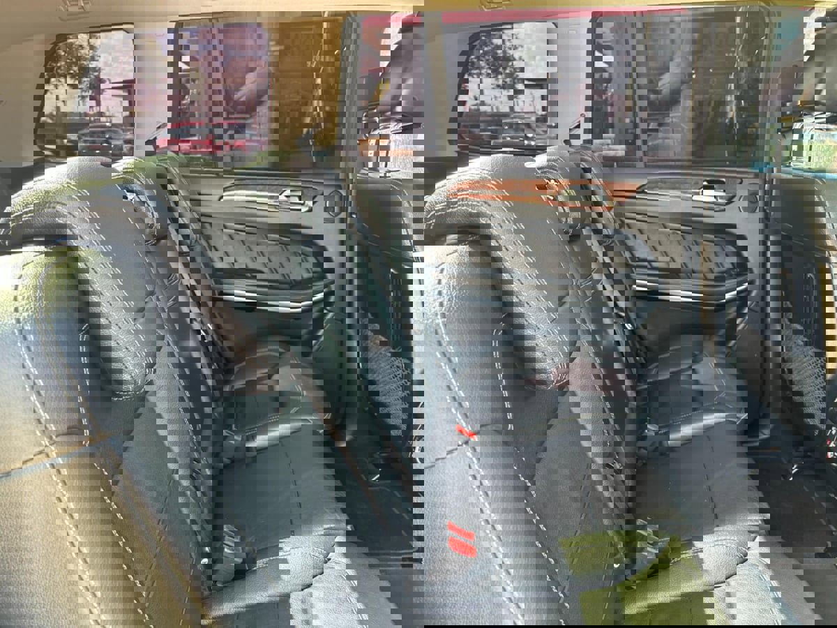 Used 2014 Mercedes-Benz GL 550 4MATIC image 32