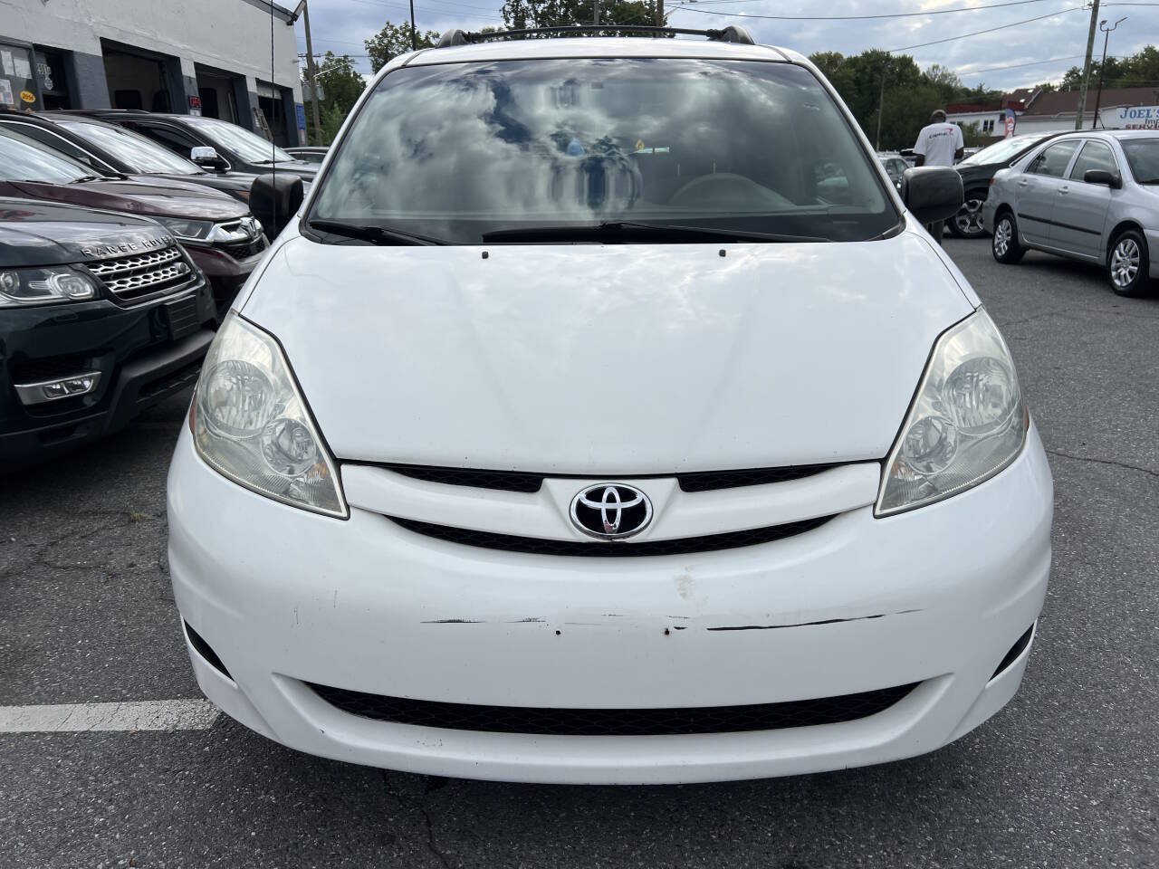 Used 2008 Toyota Sienna CE FWD image 2