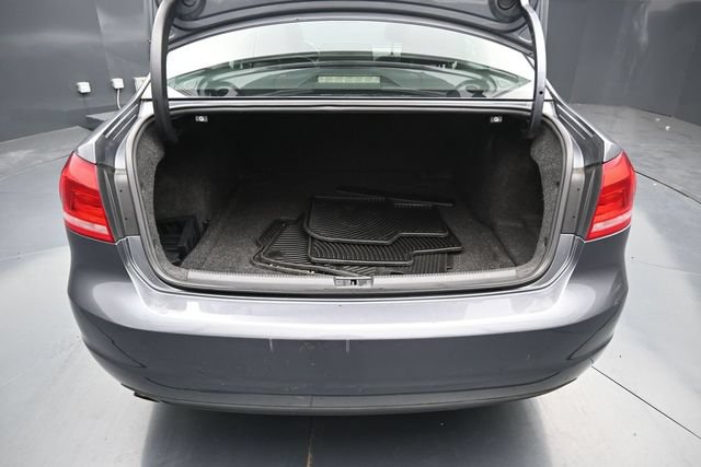 Used 2012 Volkswagen Passat 2.5 SE FWD image 9