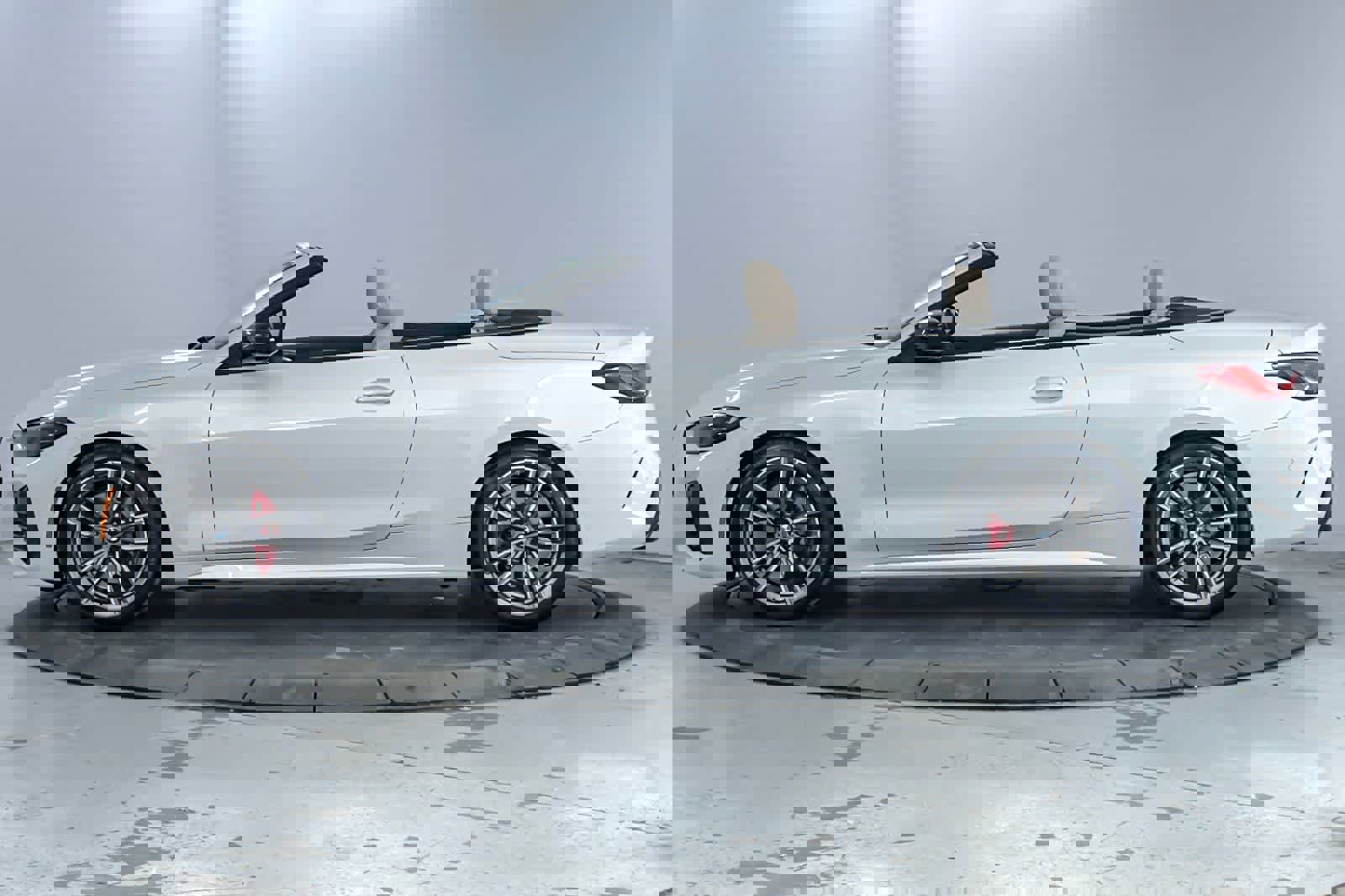 Used 2023 BMW M440i Convertible w/ Premium Package image 5