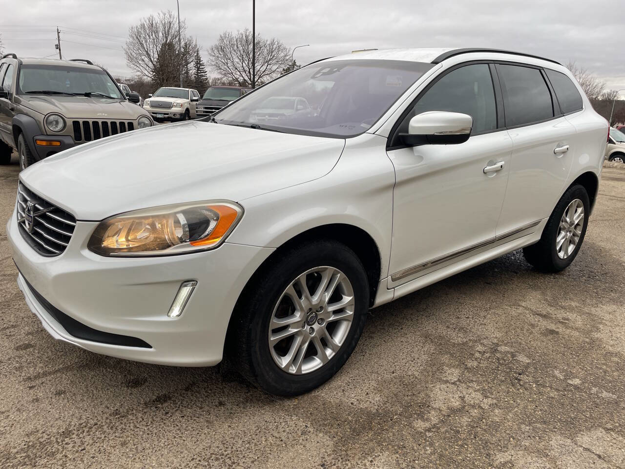 Used 2015 Volvo XC60 T5 FWD image 4