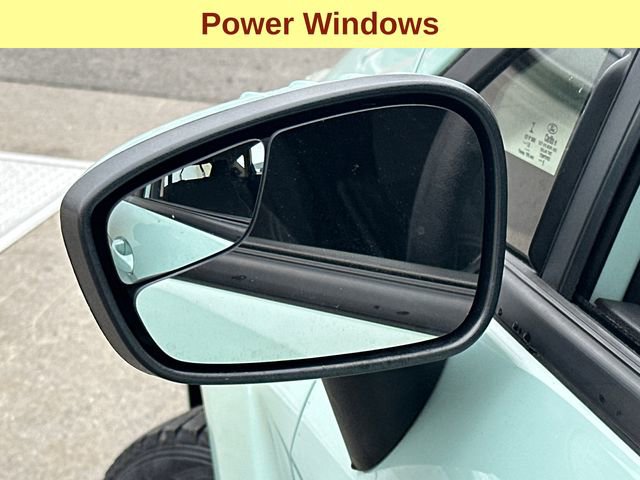 Used 2018 Ford Fiesta SE image 8