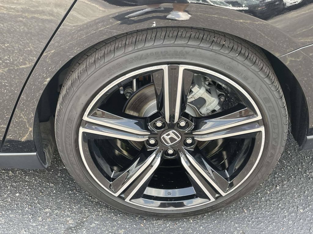Used 2025 Honda Accord Sport image 9