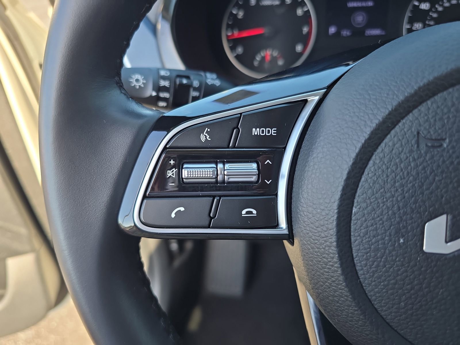 Used 2023 Kia Seltos S w/ Navigation Package image 21