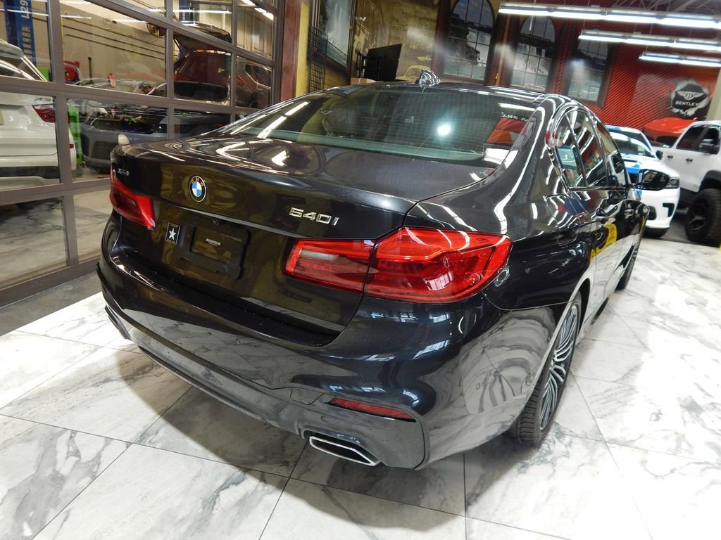 Used 2020 BMW 540i xDrive w/ M Sport Package image 5