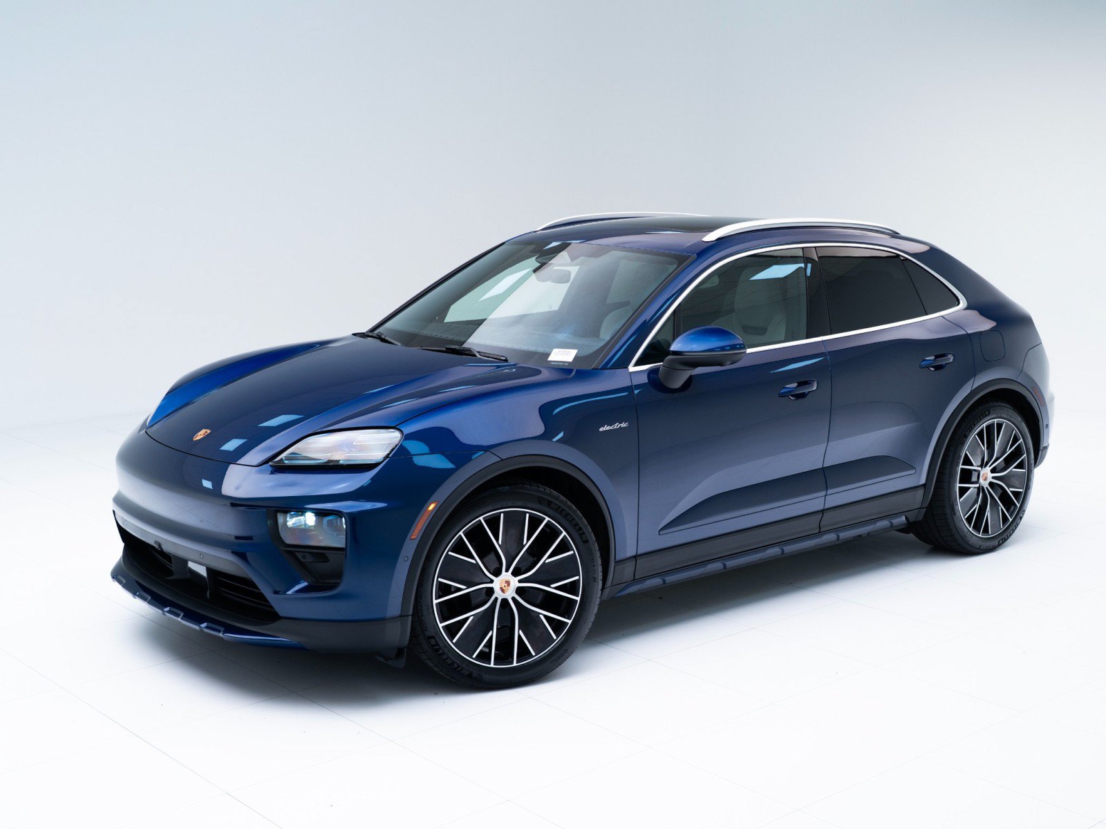 New 2026 Porsche Macan Electric RWD image 1