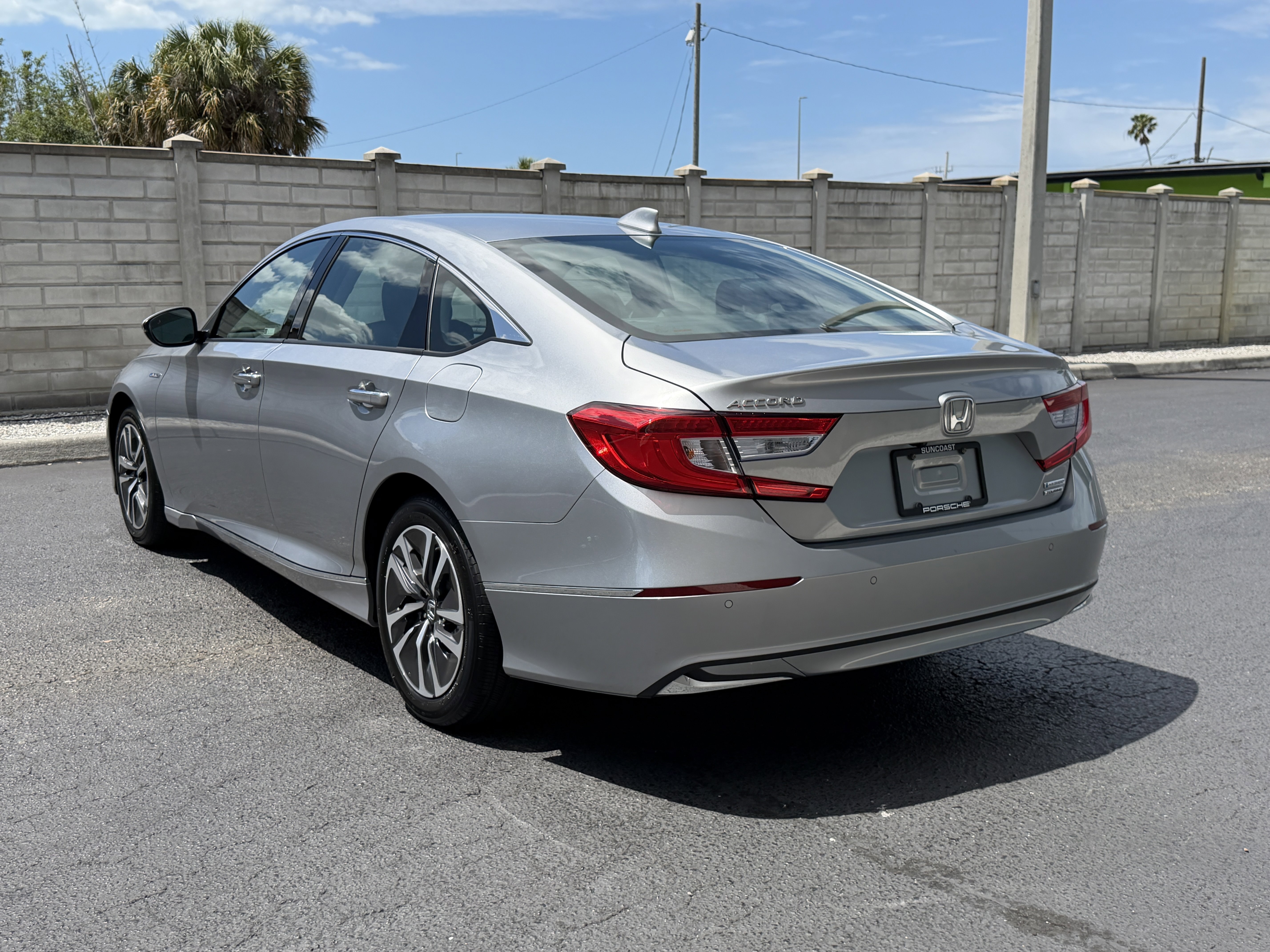 Used 2019 Honda Accord Touring image 3