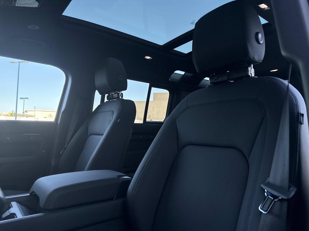 New 2026 Land Rover Defender 110 X-Dynamic SE AWD/4WD image 20